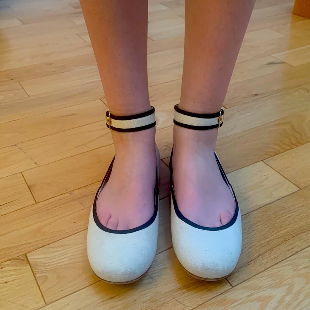 Vintage Miu Miu ballet round toe flats